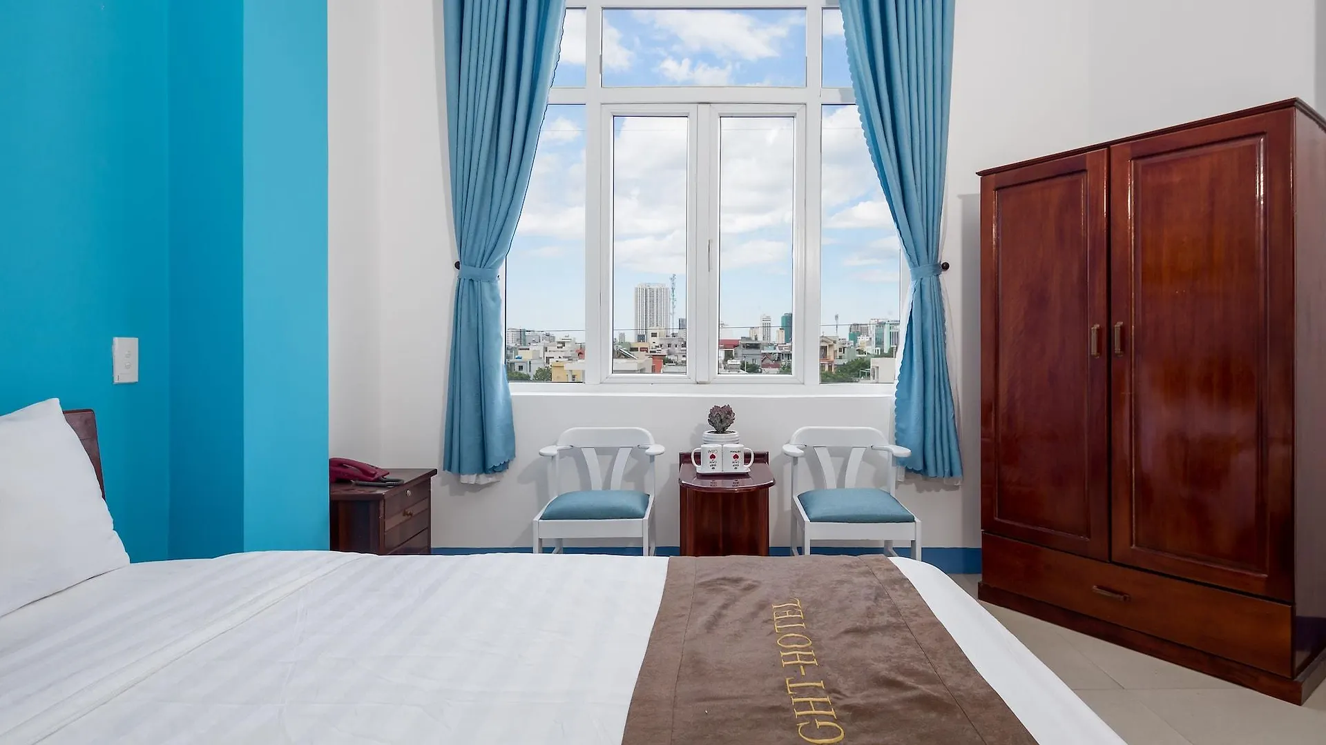 **  Cali Night Hotel Da Nang Vietnam