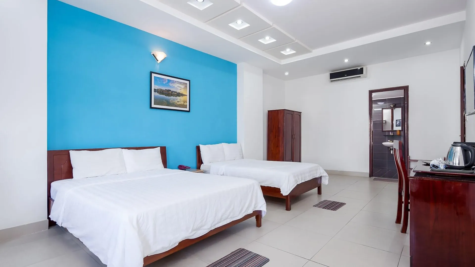 Cali Night Hotel Da Nang Vietnam