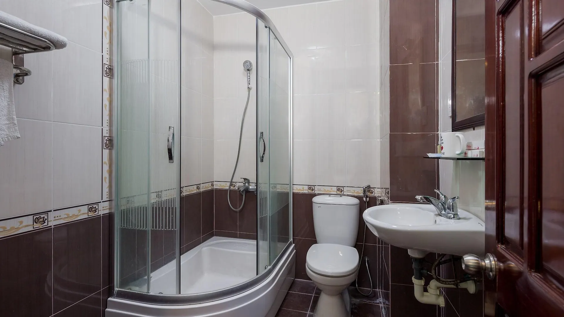 Cali Night Hotel Danang 2*,  Vietnam
